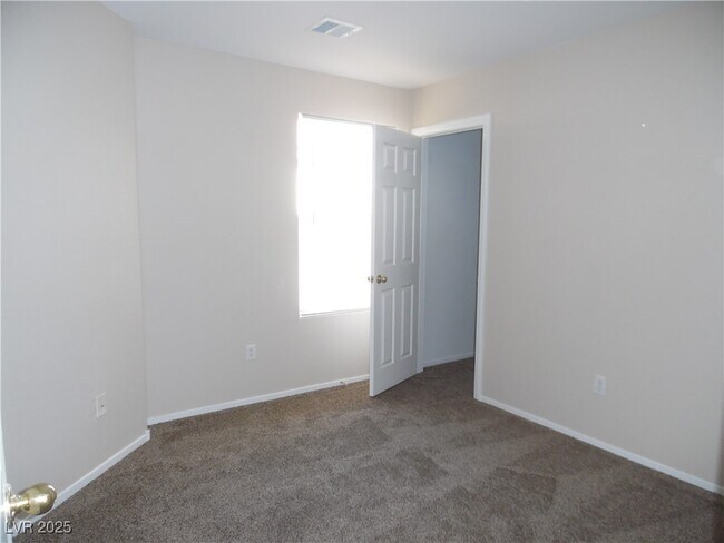 Building Photo - 6371 Thunder Gulch Ave