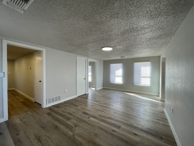 Building Photo - Built-Strong Big?Spring Residence – Durability Meets All-Season Comfort