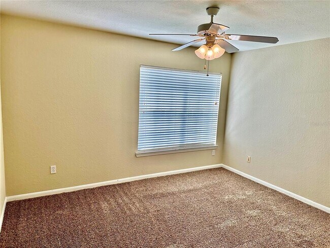 Building Photo - 9125 Lee Vista Blvd