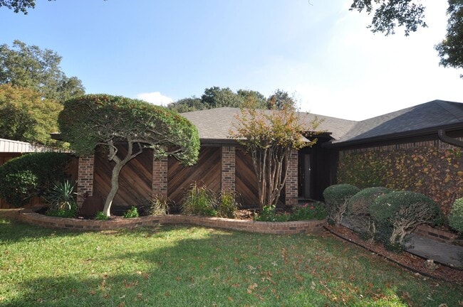 Building Photo - 3 Cimarron Dr