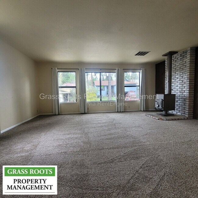Building Photo - 616 Pelton Way