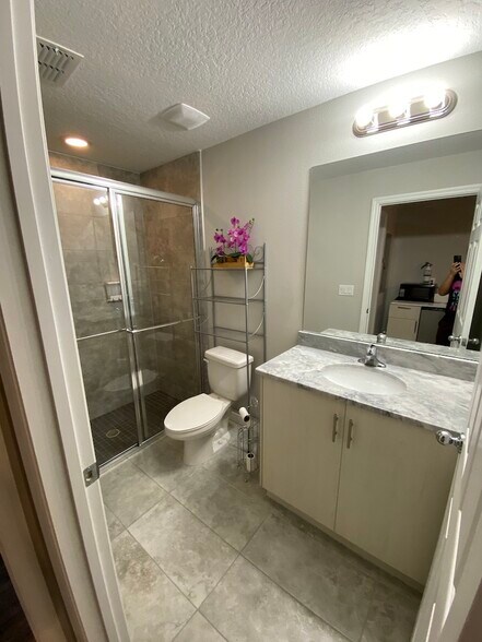 Building Photo - 2336 E Jersey Ave