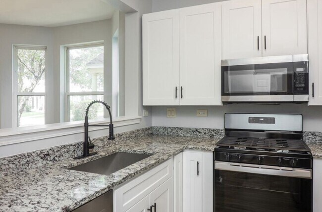 Building Photo - 2270 Georgetown Cir