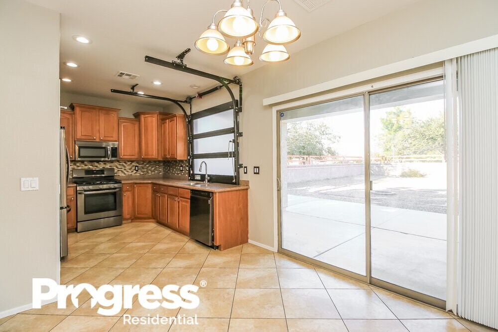 Building Photo - 18802 E Kingbird Dr