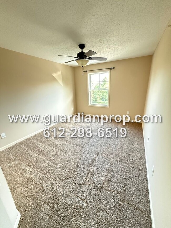 Building Photo - End Unit Townhouse Available Now, Loft Area, Large Primary Suite, Private Side Patio