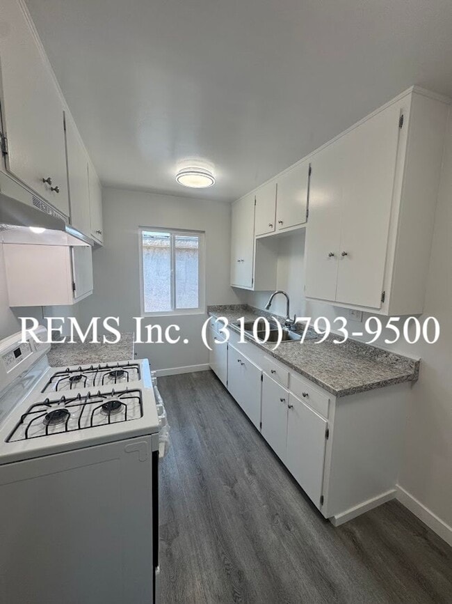 Building Photo - 1040 Ohio Ave