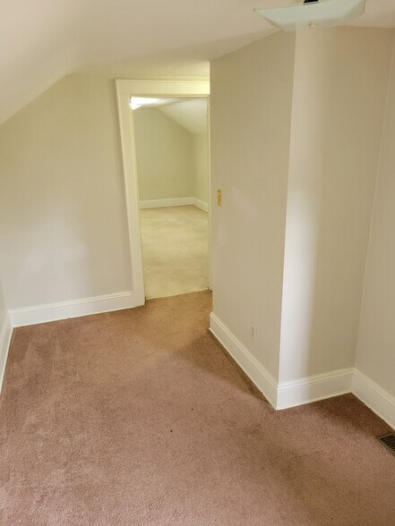 Building Photo - 1448 Massillon Rd