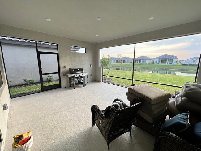 Building Photo - 11035 Devonbridge Dr