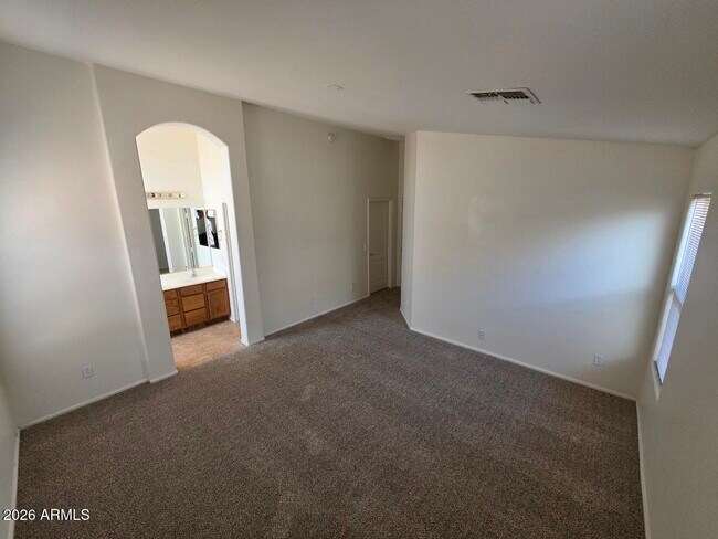 Building Photo - 5532 W Southgate Ave