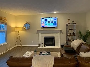 Building Photo - 32918 Rebecca Ln