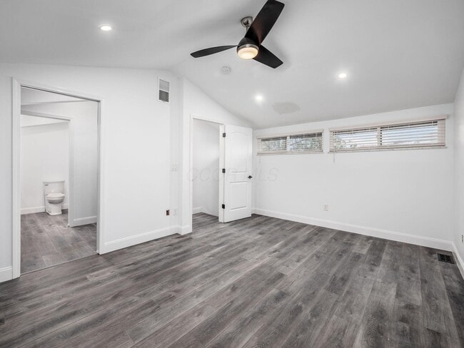 Building Photo - 3531 Sunset Dr