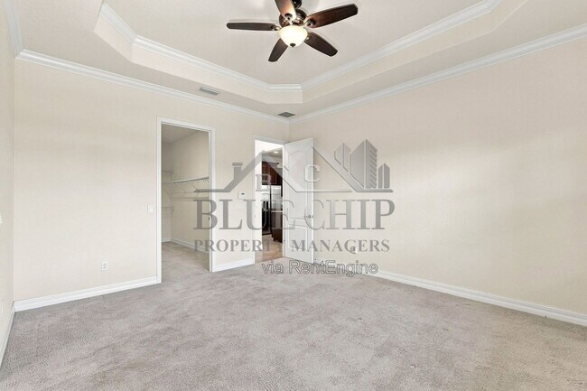 Building Photo - 10449 Henbury St