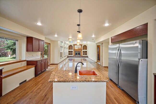 Building Photo - 8112 Old Exchange Dr