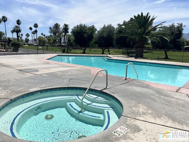 Building Photo - 73450 Country Club Dr