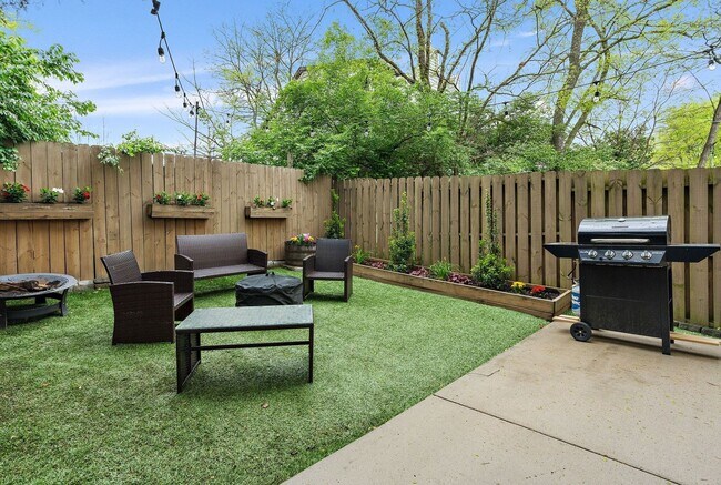 Building Photo - 414B St Francis Ave