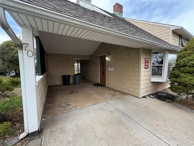 Building Photo - 70 Lantern Rd