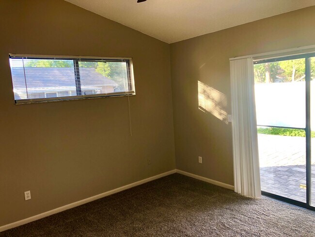 Building Photo - 3/2 Pool Home in Alafaya Woods - Renovated 2021