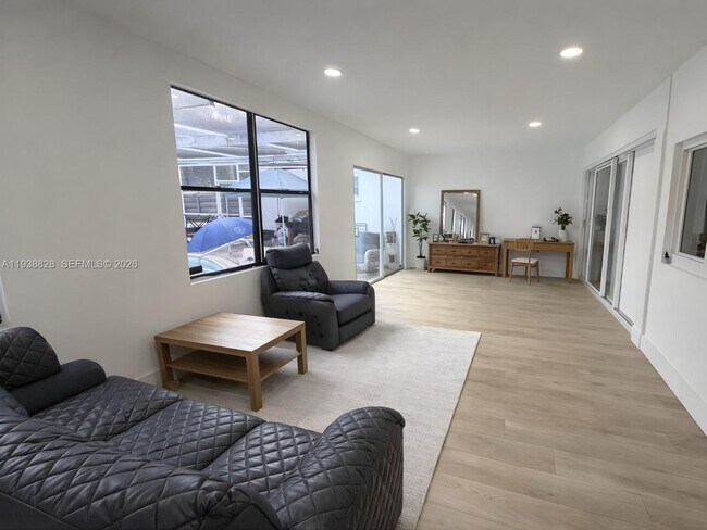 Building Photo - 5416 Jefferson St