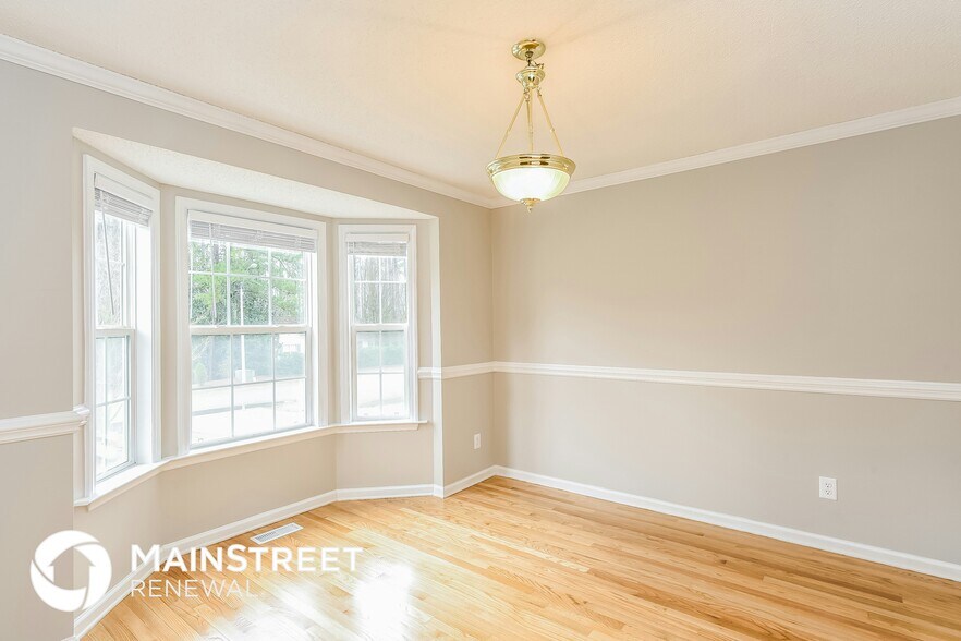 Building Photo - 151 Saleen Dr