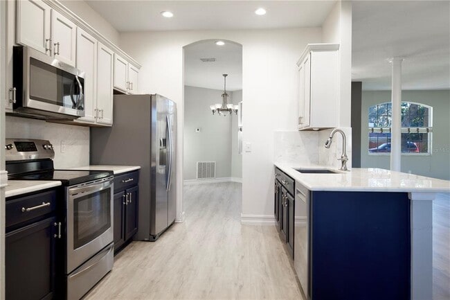 Building Photo - 2560 Tall Maple Loop