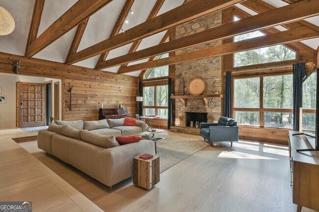 Building Photo - 115 Rolling Green