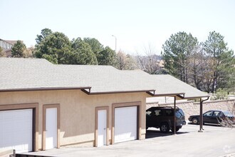 Building Photo - NEWLY REMODELED 2 BEDROOM 2 BATH CONDO