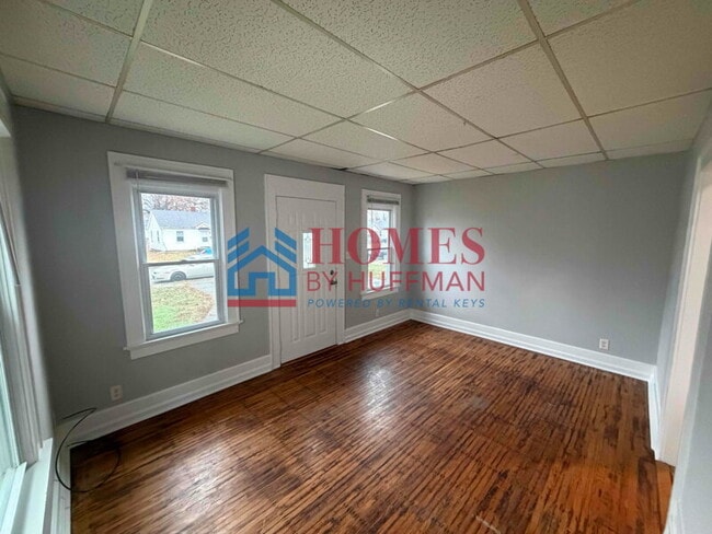 Building Photo - One Bedroom Duplex | Now Available