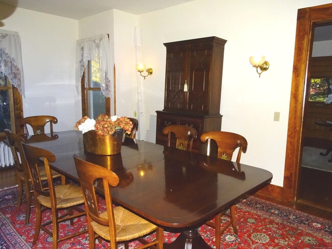 Building Photo - 101 S Main St