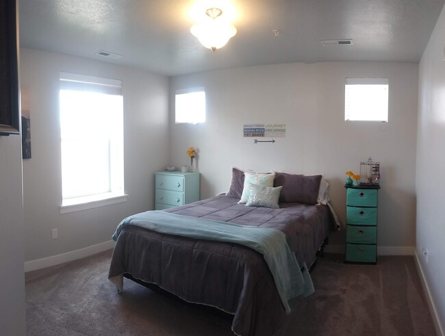 Building Photo - 4234 McKellen Dr