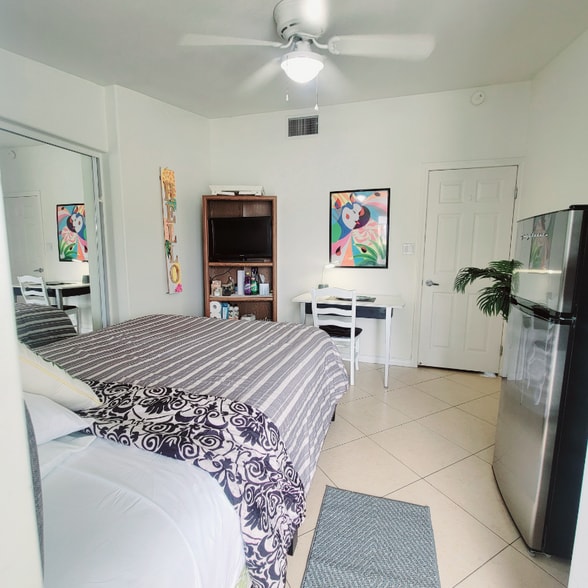 Building Photo - 72883 Sierra Vista Dr