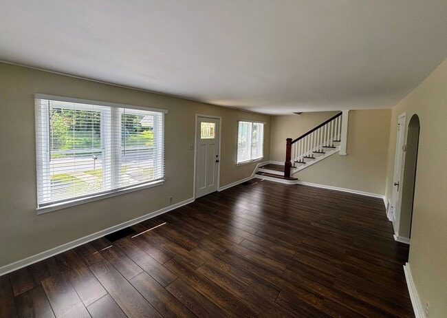 Building Photo - Updated Emmaus Rental