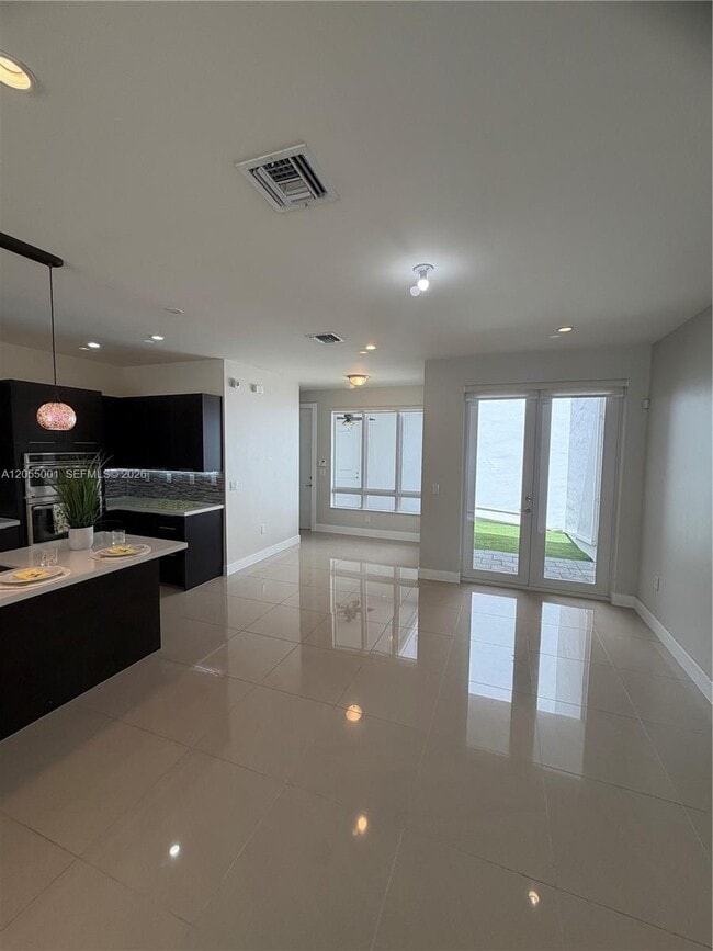 Building Photo - 6440 NW 103rd Psge