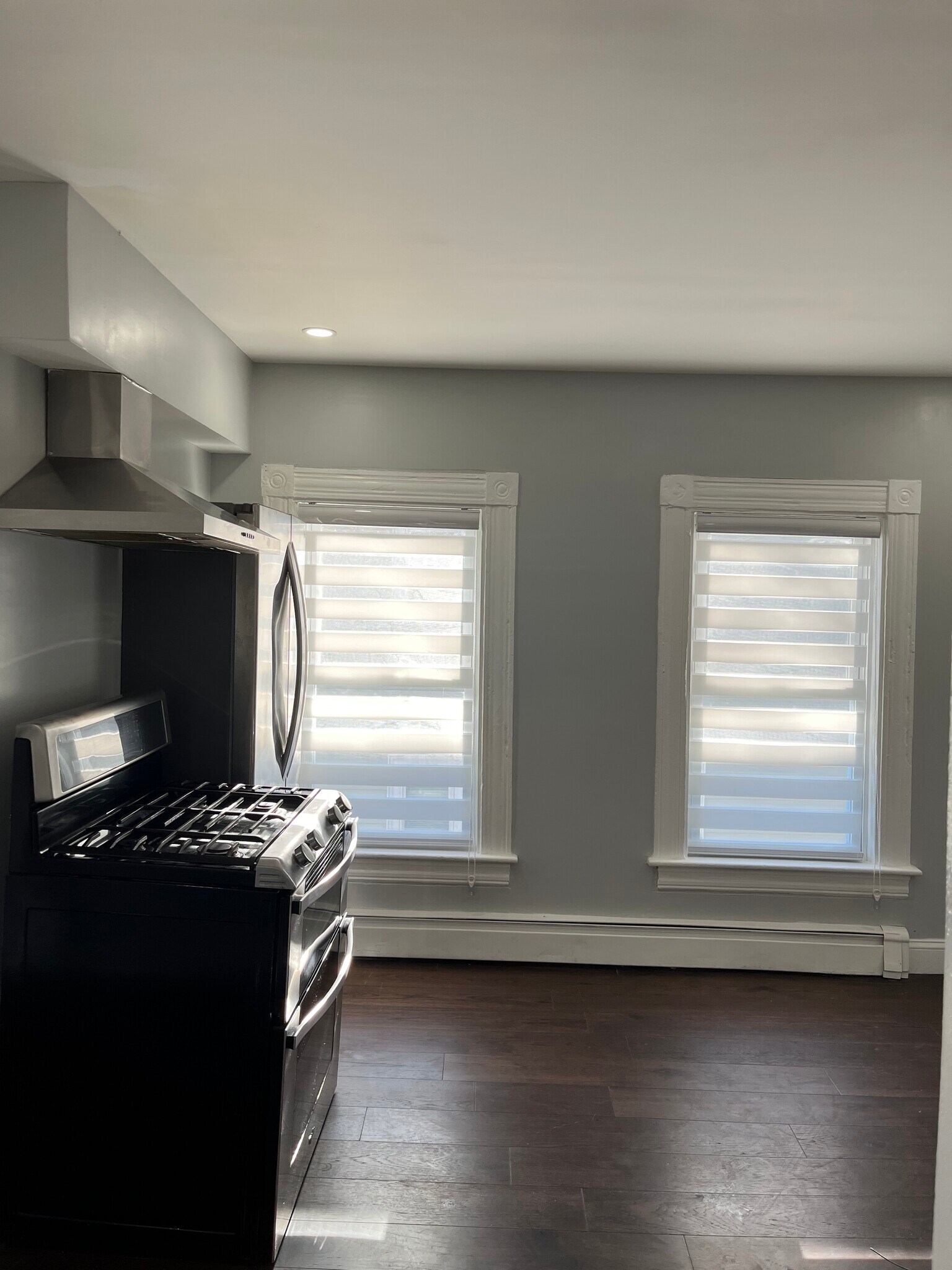 Building Photo - 114 Tenney St