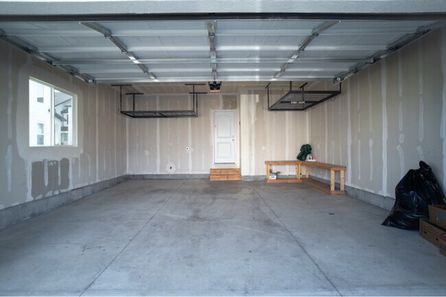 Building Photo - 1365 N 3740 W