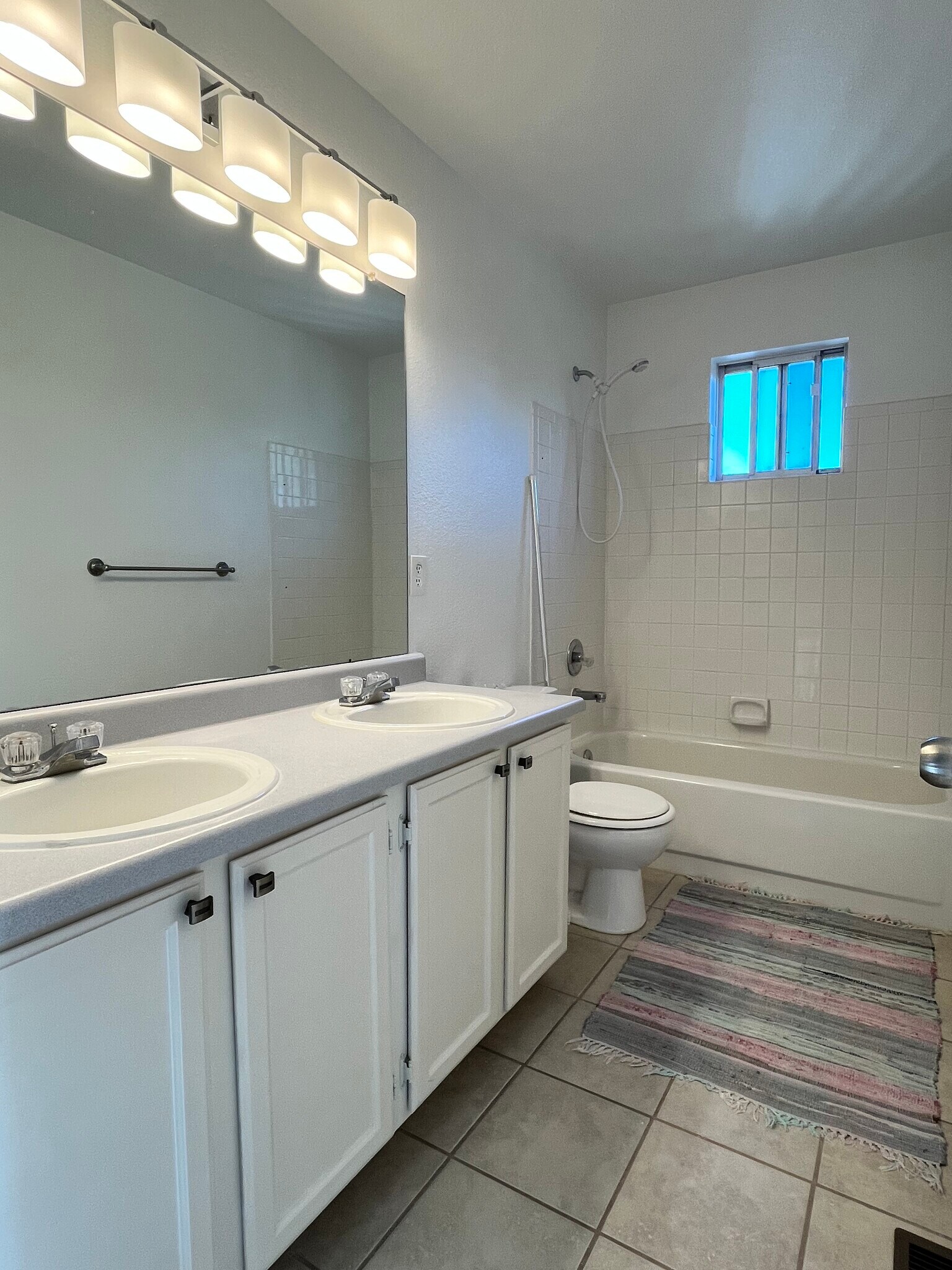 2nd bathroom - 13176 Alcott Pl