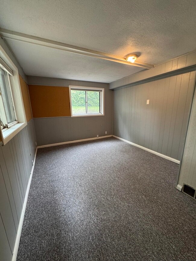 Building Photo - 7705 E Rockton Rd