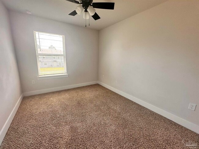 Building Photo - 1542 Iroquois Ct