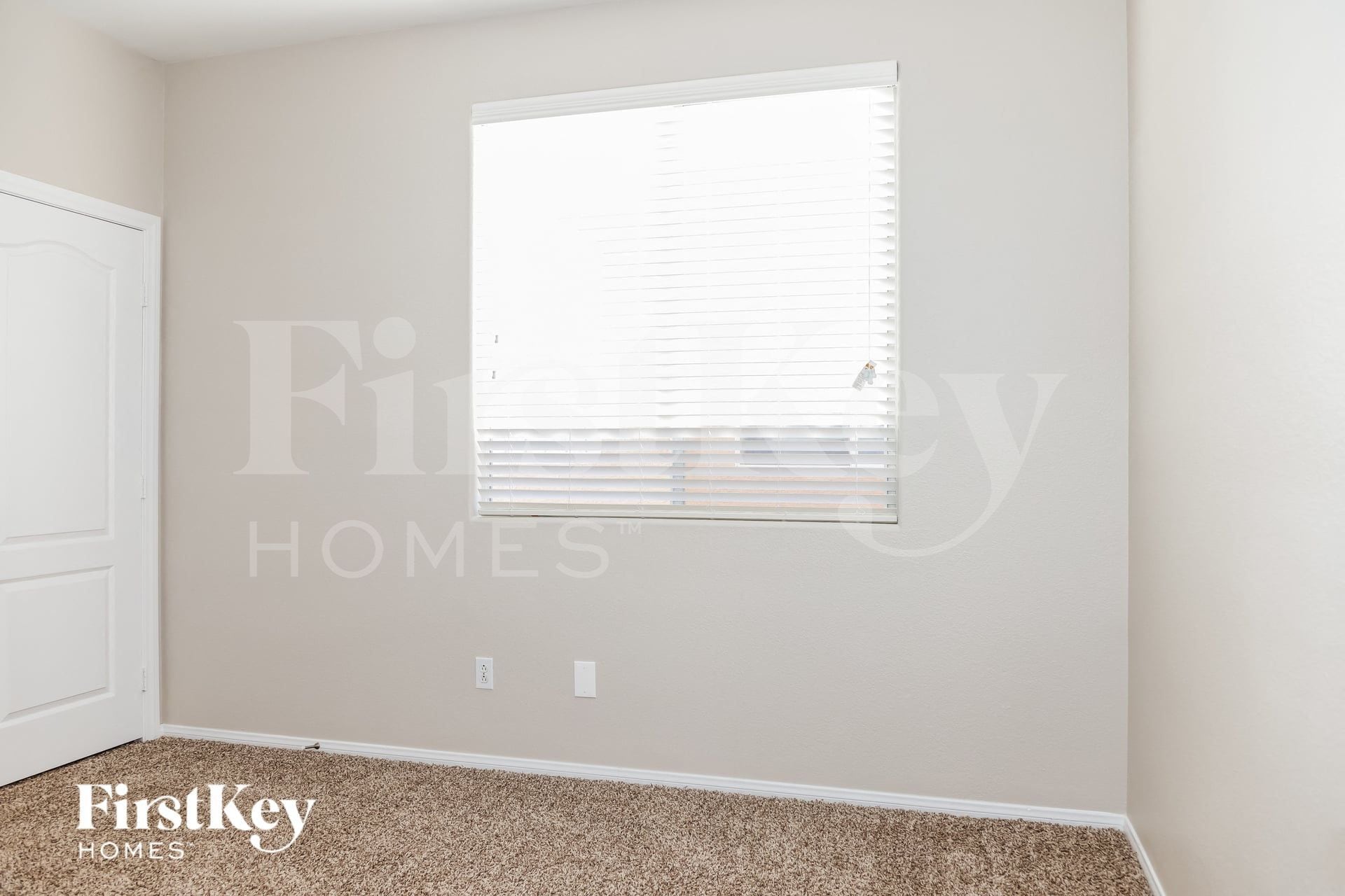 Building Photo - 10772 Manchester Park Dr