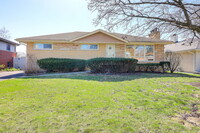 Building Photo - 5801 Longview Dr