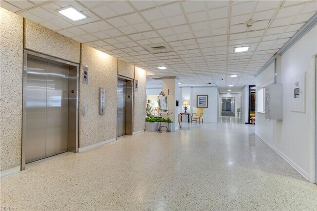 Building Photo - Algonquin Park