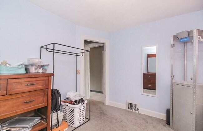 Building Photo - 4027 W 210th St