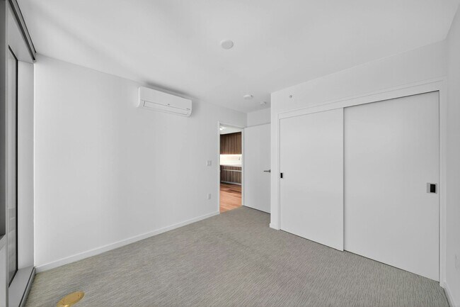 Building Photo - 1500 Rycroft St