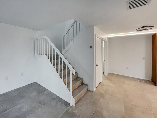 Building Photo - 1315 13th Terrace
