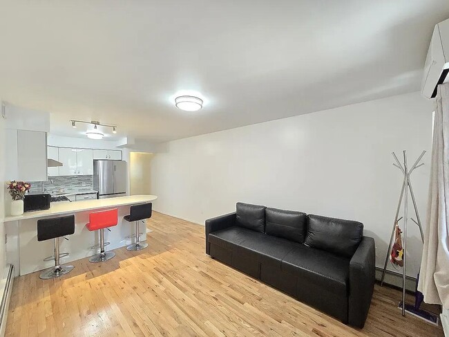 Building Photo - 8620 Bay 16th St