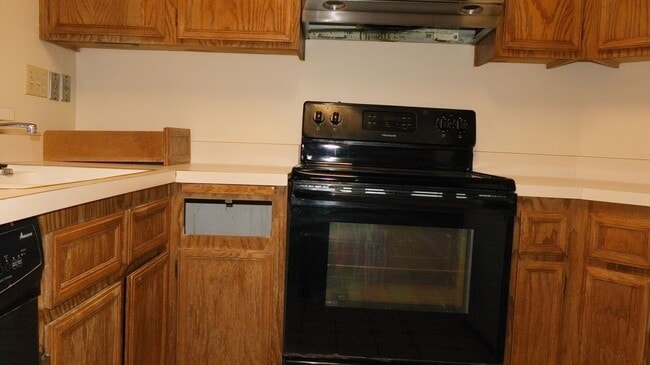 Building Photo - 3 bedrooms townhome in Chula Vista CA - Terranova Area