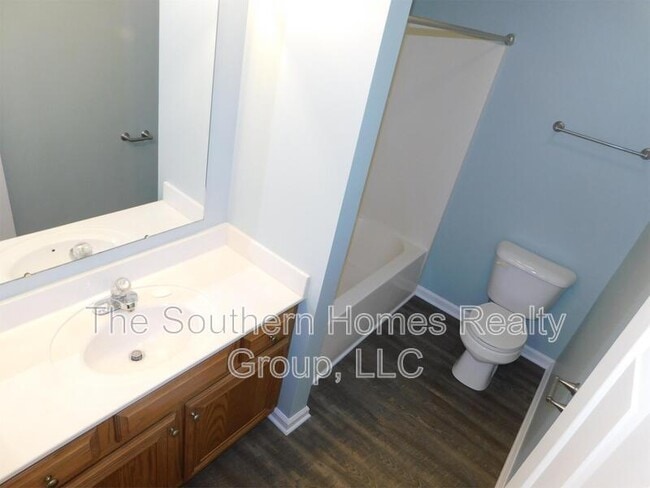 Building Photo - 137 Cunningham Dr