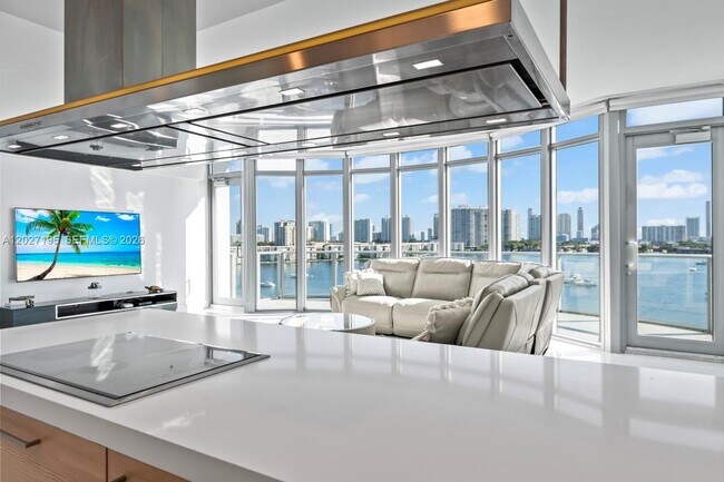 Building Photo - 17301 Biscayne Blvd