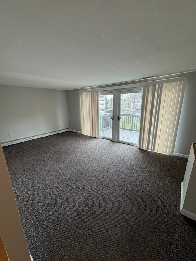 Building Photo - 136 Canterbury Ln