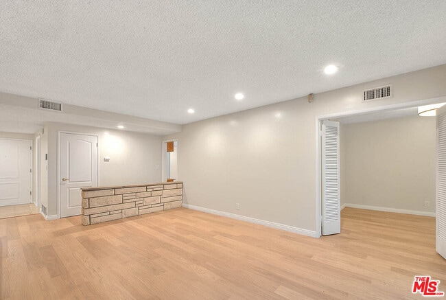 Building Photo - 4509 Don Miguel Dr