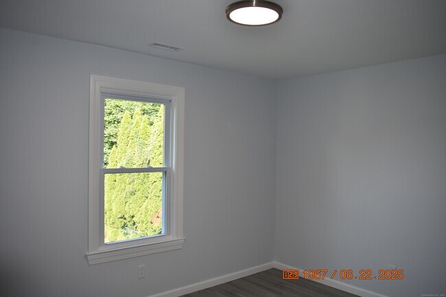 Building Photo - 43 Highland Ave